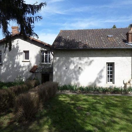 مبيت وإفطار Thiat L'Esquilon Chambre D'Hote المظهر الخارجي الصورة