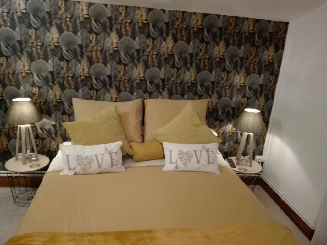 مبيت وإفطار Thiat L'Esquilon Chambre D'Hote المظهر الخارجي الصورة